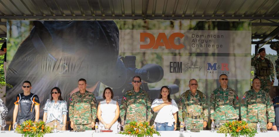Autoridades militares que asistieron al evento, encabezadas por el ministro de Defensa, Carlos Luciano Díaz Morfa.
