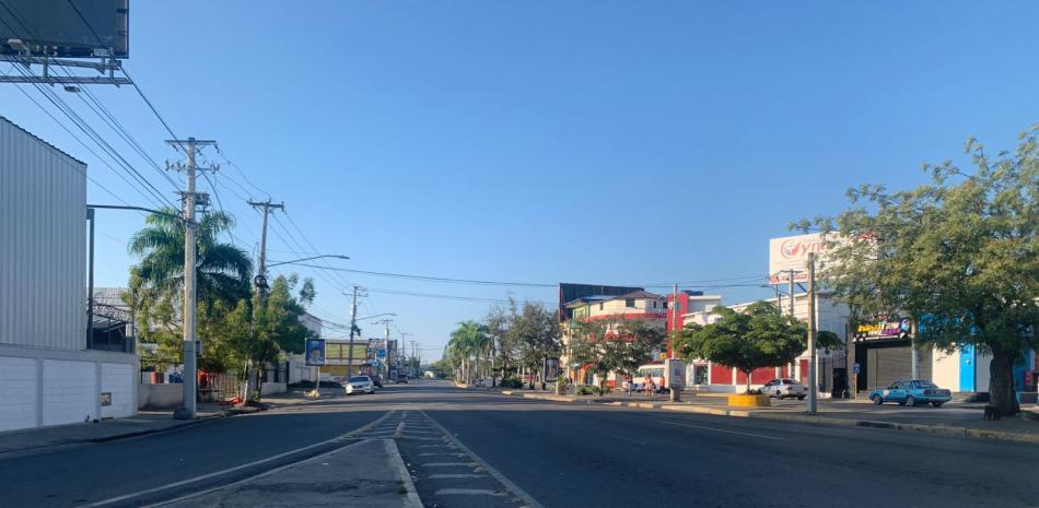 En la ciudad de Santiago ha disminuido considerablemente el tránsito vehicular este Viernes Santo.