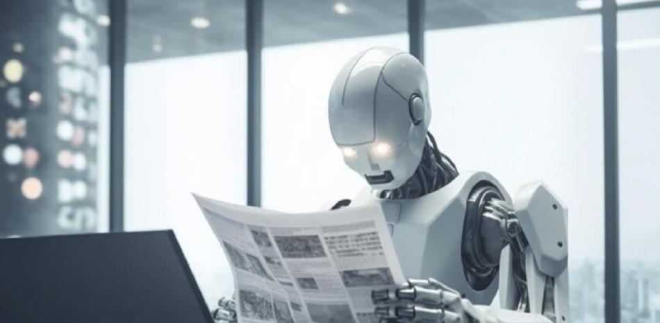 .
Aunque la agencia de noticias AP percibe la IA como un “peligro existencial” para los medios, no plantea una confrontación legal con sus desarrolladores, sino una “colaboración” en la que se reconoce el valor de su contenido para el entrenamiento de los algoritmos de IA.