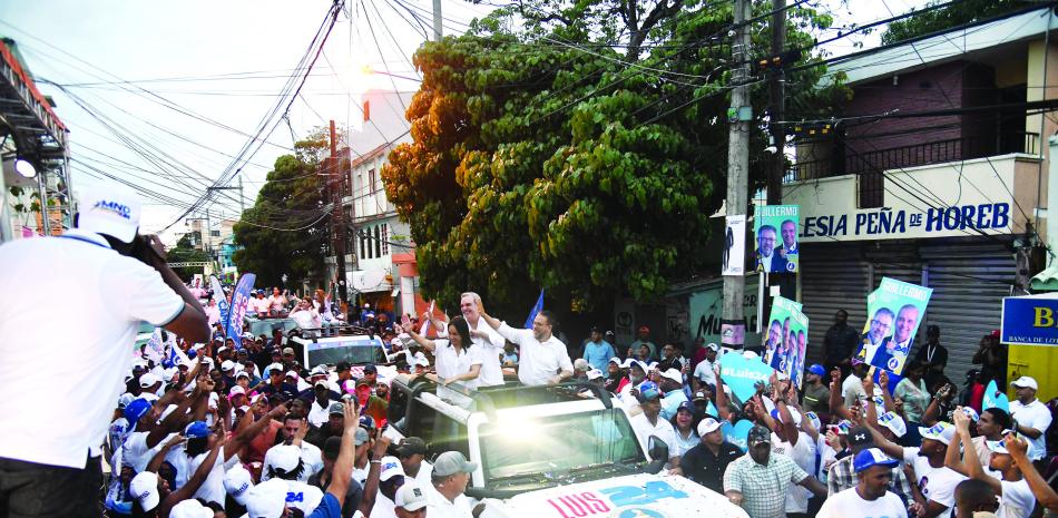 El presidente Luis Abinader y Guillermo Moreno recorrieron el Distrito Nacional como parte de la campaña presidencial y legislativa del 19 de mayo de 2024.