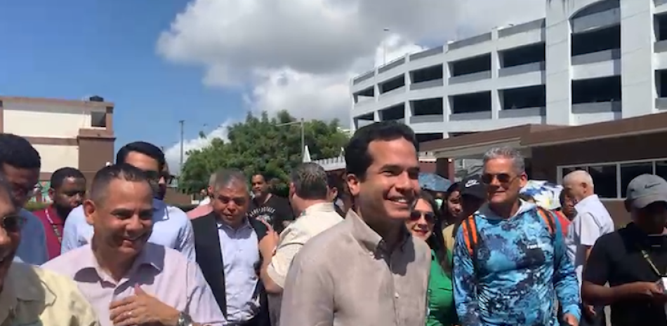 Omar Fernández acude a votar