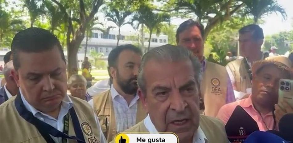 Misión de la OEA: “Lo que hemos visto es que hay una gran responsabilidad cívica de los votantes”<br /><br />También le pude interesar estos videos:<br /><br />Abinader despierta interés en adquirir buque colombiano para contrarrestar delitos trasnacionales https://youtu.be/gZv8w-87c00<br /><br />Desfile Militar y Policial por 180 Aniversario de la Independencia Dominicana https://youtube.com/live/Xn_IcMlCO50<br /><br />TSE declara inadmisible petición de Ramfis Trujillo para ser candidato presidencial https://youtu.be/HFpdTFtu-XQ<br /><br />Así fue la búsqueda y captura del recluso que se fugó del Palacio de Justicia https://youtu.be/4AoMjn9s3hU<br /><br />En pedernales hay tierras raras, pero aún falta data https://youtu.be/GOPYSb6cPWE<br /><br />Más noticias en https://listindiario.com/<br /><br />Suscríbete al canal  https://bit.ly/335qMys<br /><br />Síguenos<br />Twitter  https://twitter.com/ListinDiario <br /><br />Facebook  https://www.facebook.com/listindiario <br /><br />Instagram https://www.instagram.com/listindiario/