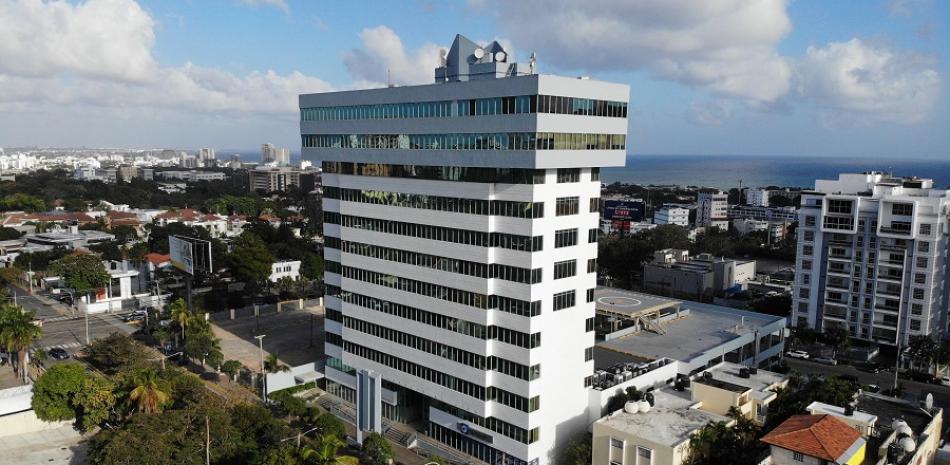 Torre Empresarial AIRD.