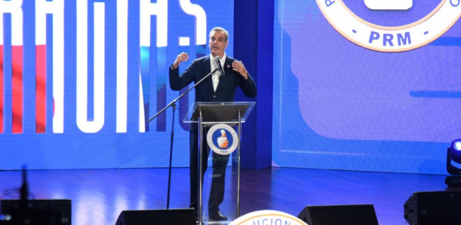 El presidente Luis Abinader indicó que los cambios que propondrá que se hagan en la Constitución de la República fortalecerán a la democracia dominicana.
