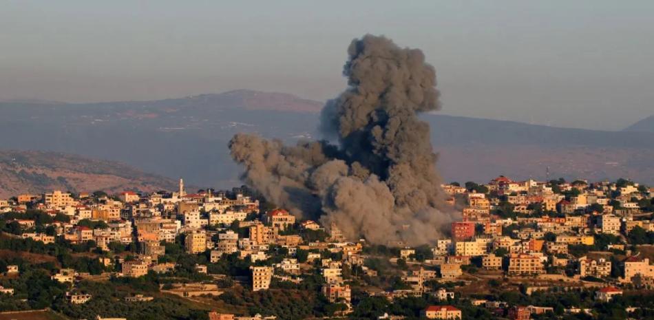 Las fuerzas israelíes intensificaron el viernes sus bombardeos en el estrecho territorio palestino, de 2,4 millones de habitantes.