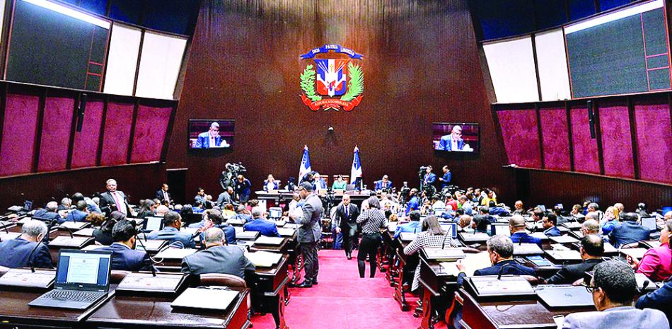 Entre las leyes pendientes están las que establecen las figuras del referendo y el plebiscito.