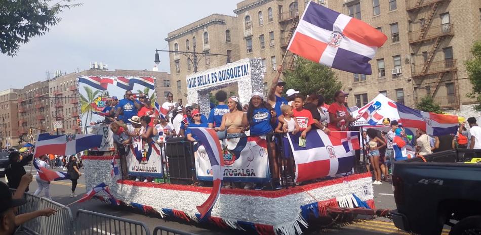 Celebracion del 35 aniversario del desfile la Gran Parada del bronx en la avenida Grand Concourse.