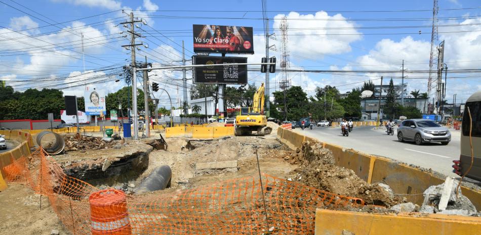 Obra en la Isabel Aguiar causa caos en tránsito