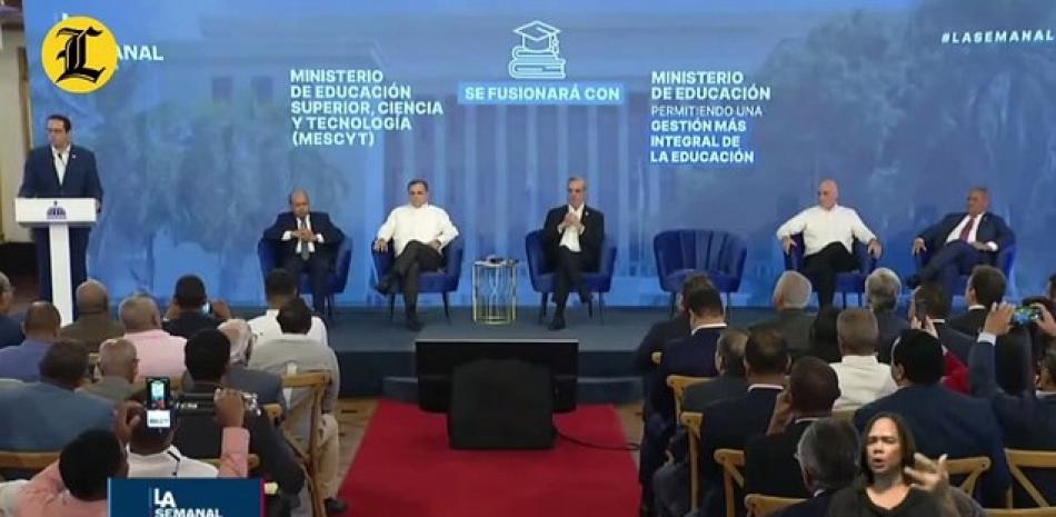 Durante La Semanal con la Prensa, encabezada por el presidente Luis Abinader, se dio a conocer que el ministerios de Educación Superior, Ciencia y Tecnología (Mescyt) se fusionará con el Ministerio de Educación (Minerd).