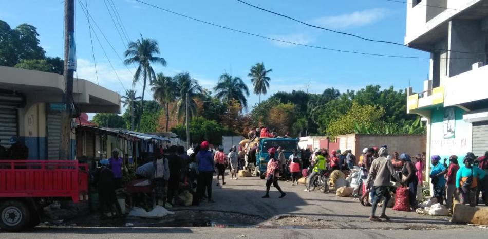 Haitianos y domincianos tuvieron que devolverse con las mercancias que llevaban al mercado