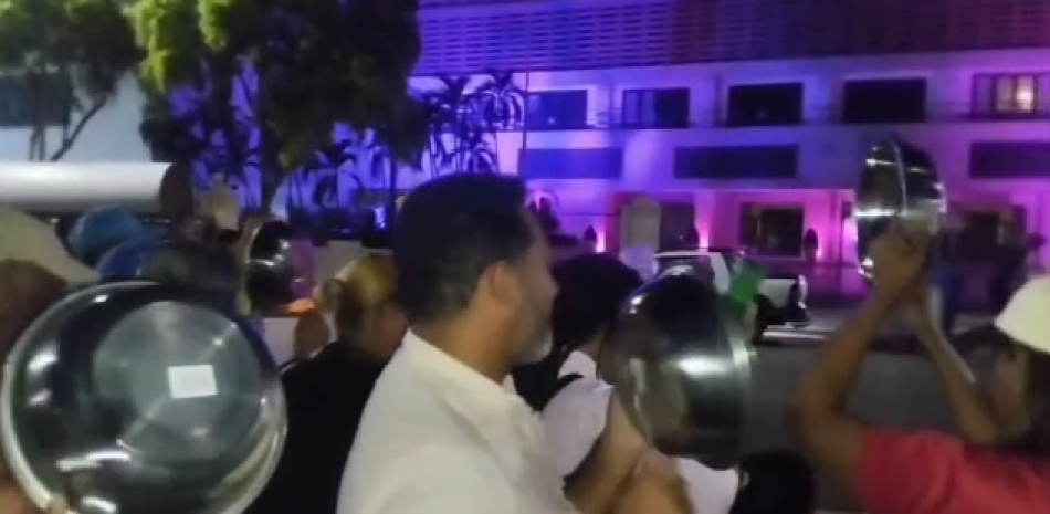 Manifestación en las afueras del Congreso Nacional.