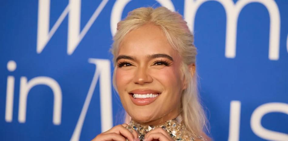 De Karol G a LeBron James: joyas dentales, lujosa tendencia que brilla entre los famosos