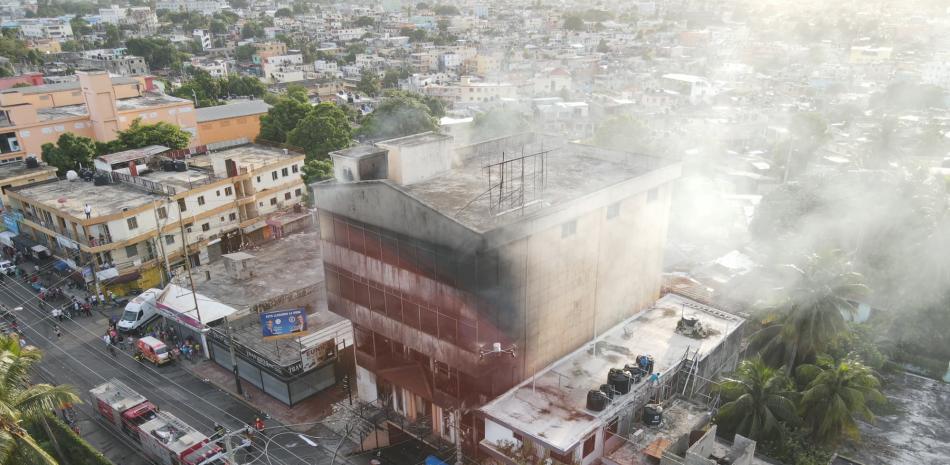 Incendio en Santo Domingo Oeste