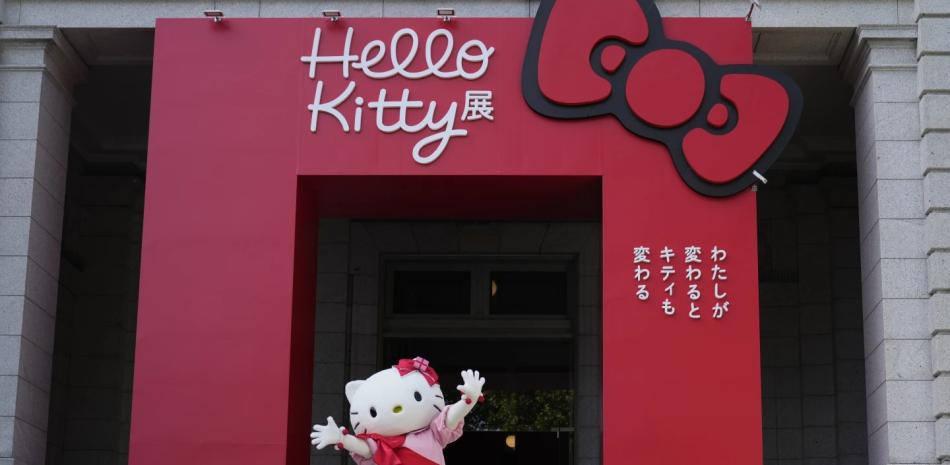 A sus 50 años, Hello Kitty es tan 'kawaii' y lucrativa como siempre