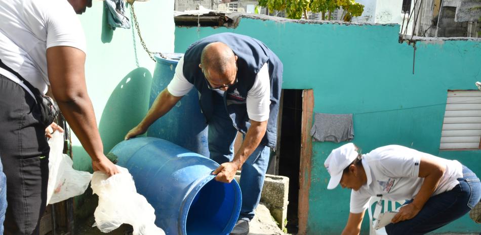 Las alcaldías y Salud Pública asumirán labores preventivas para evitar la propagación de enfermedades como el dengue.