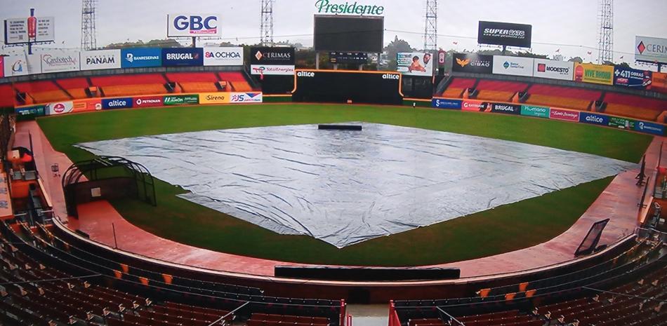 Lona colocada en el Estadio Cibao este jueves.