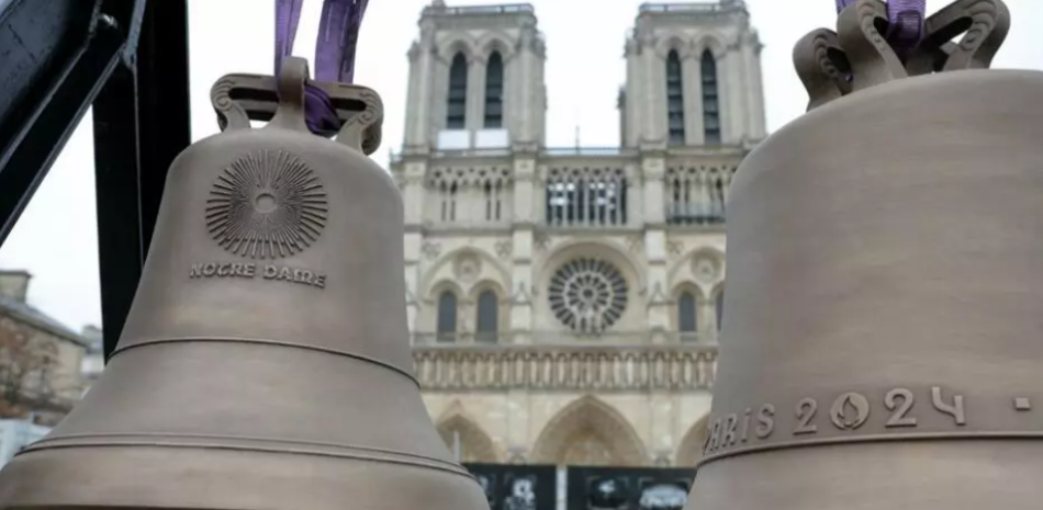 Las campanas de la catedral de Notre Dame de París repicaron en la capital francesa el viernes 8 de noviembre.