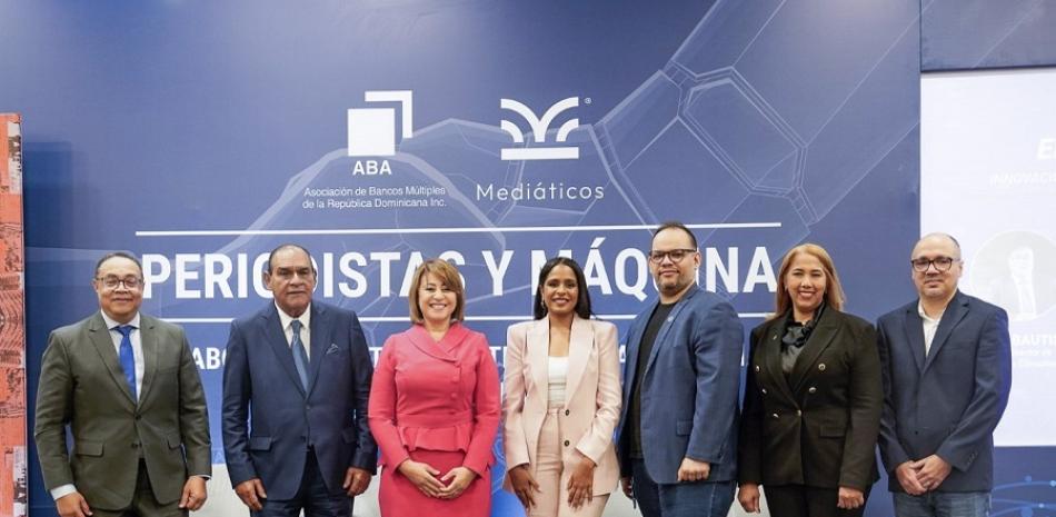 Víctor Bautista, Miguel Franjul, Rosanna Ruiz, Pamela Castillo, Alf Álvarez, Ana Bélgica Güichardo y Chris Corcino.