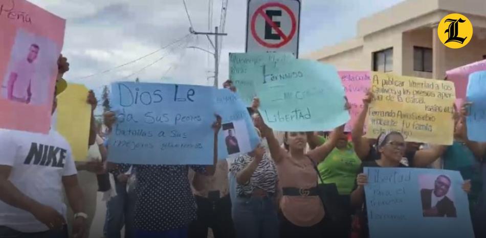 La medida coercitiva tendrá curso el próximo lunes 02 de diciembre, a raíz de que la víctima no estaba presente y la defensa técnica manifestó no estar preparada para el audiencia