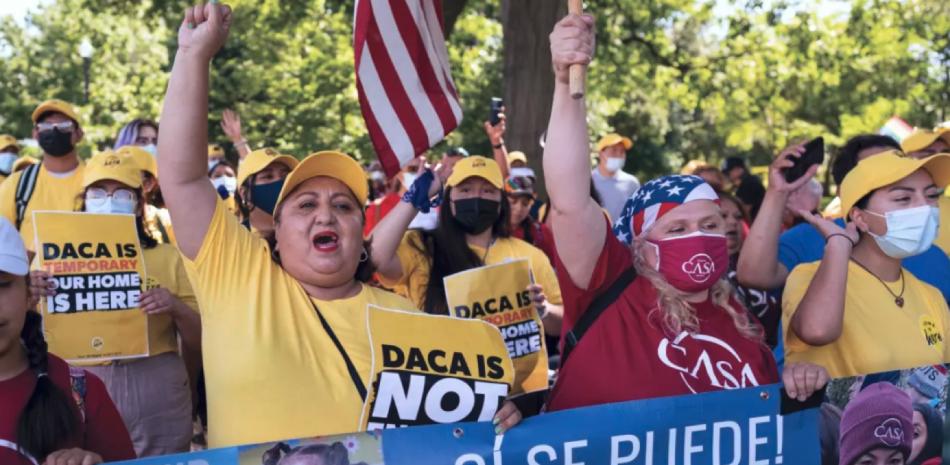 Los soñadores buscan una solución permanente a su problema.