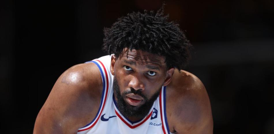 Joel Embiid no ha podido contribuir mucho con los Sixers en esta campaña.