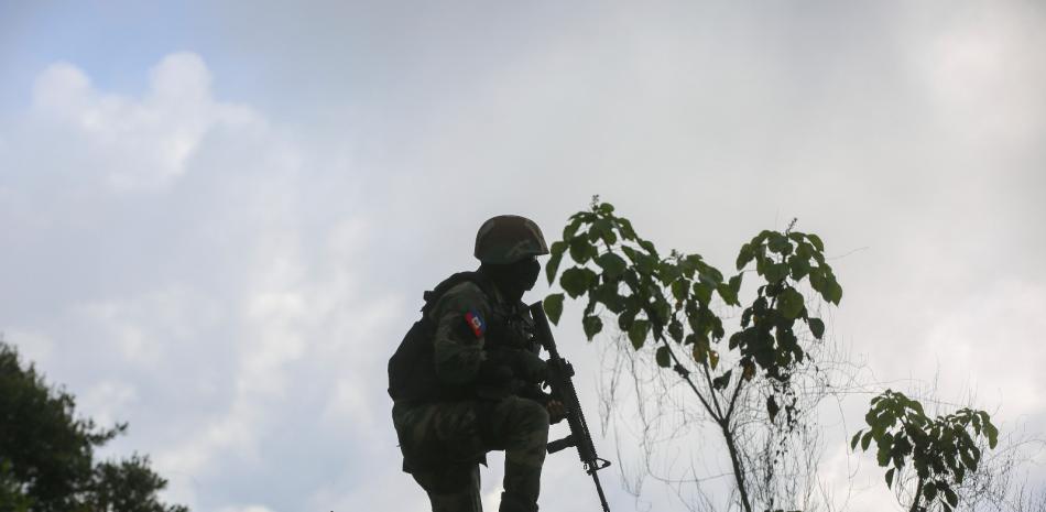 Haitians Evade Gangs by Crossing River - News Directory 3