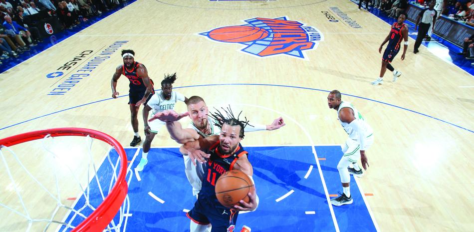 Jalen Brunson en gran noche y los Knicks colocan serie 3-1 a su favor