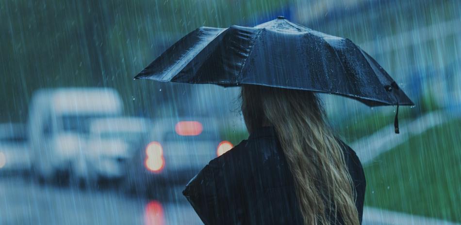 Se recomienda a la población salir protegidos para la lluvia, de no ser necesario tratar de no salir de casa.