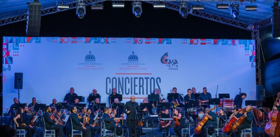 Sosúa recibe en familia concierto de la Orquesta Filarmónica