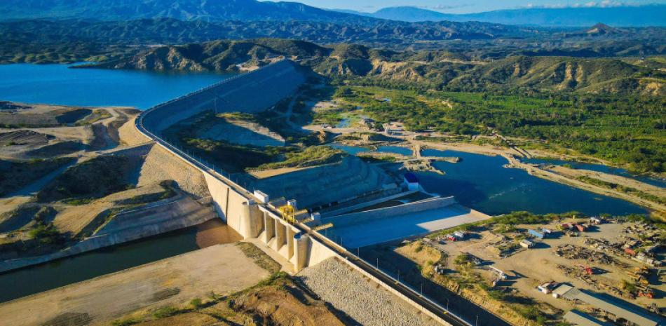 La presa de Monte Grande se construye sobre el río Yaque del Sur y es considerada una de las tres más grandes de la República Dominicana.