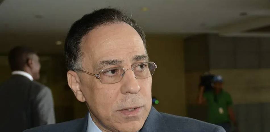 Apagón masivo paraliza negocios en la República Dominicana y afecta a 11 millones de personas