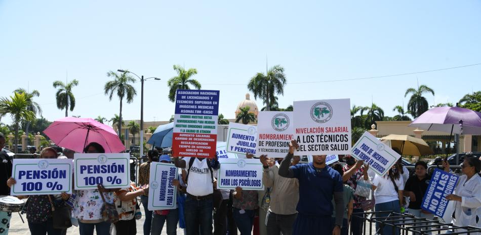 Los profesionales de la salud reclamaron el cumplimiento de los cambios de designación, que aseguran llevan meses estancados sin respuesta oficial.