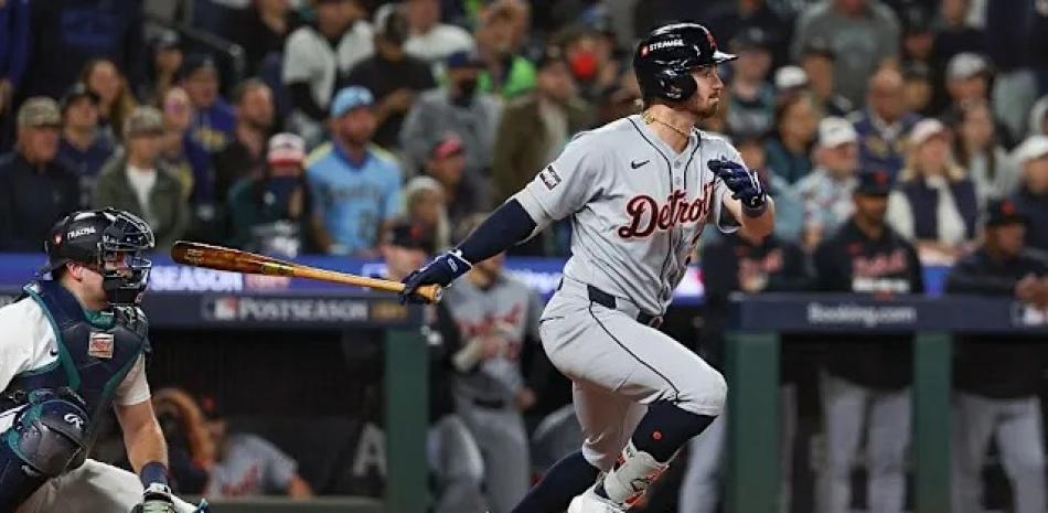 Zach McKinstry al momento de disparar su incogible decisivo, batazo que fue determinante en el triunfo de los Tigres sobres los Marineros.