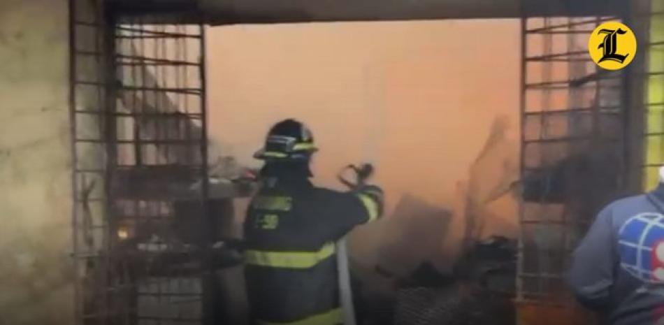 Se incendia mercado de San Francisco de Macorís<br /><br />