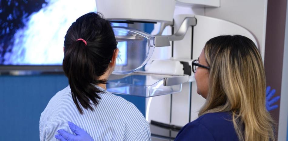 Descubren cómo hormonas influyen en el desarrollo del cáncer de mama