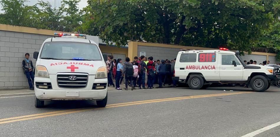 19 estudiantes del Centro Educativo Manuel Ubaldo Gómez fueron trasladados al hospital municipal Octavia Gautier de Vidal.