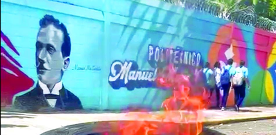 Protestan en SFM por crisis centros educativos