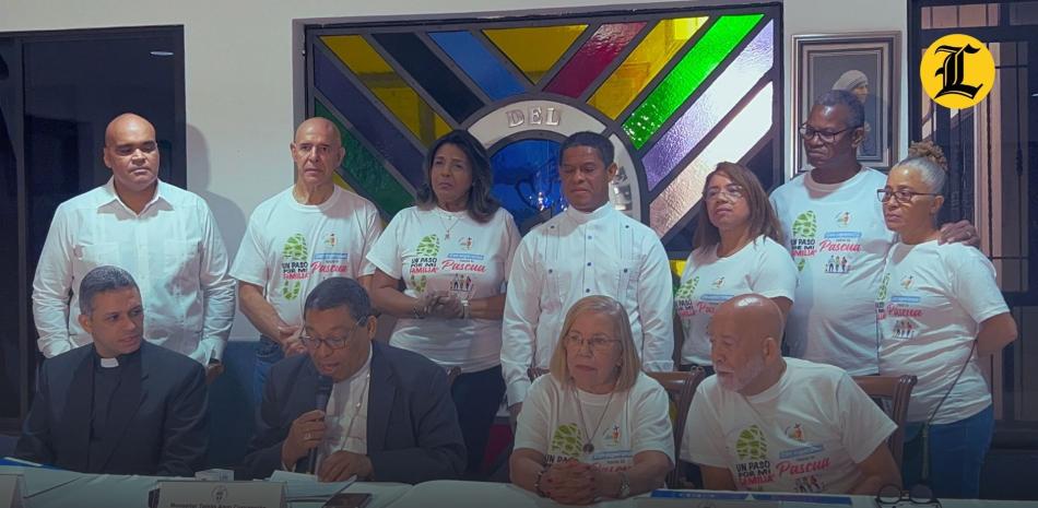 Como cada año, la Iglesia católica realiza su caminata “Un paso por mi familia”, como parte de su lucha por la unión y los valores dentro de las familias dominicanas, que se realizará  el domingo 23 de noviembre.<br /><br />https://listindiario.com/la-republica/20251104/iglesia-catolica-apoya-iniciativa-dejala-feminicidio_880905.html