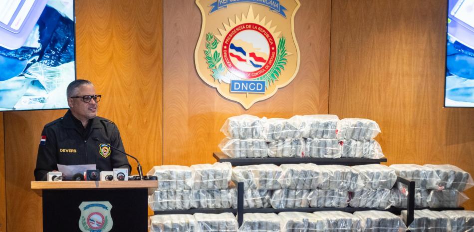 El vocero de la DNCD, Carlos Devers, habla del decomiso de droga en Caucedo