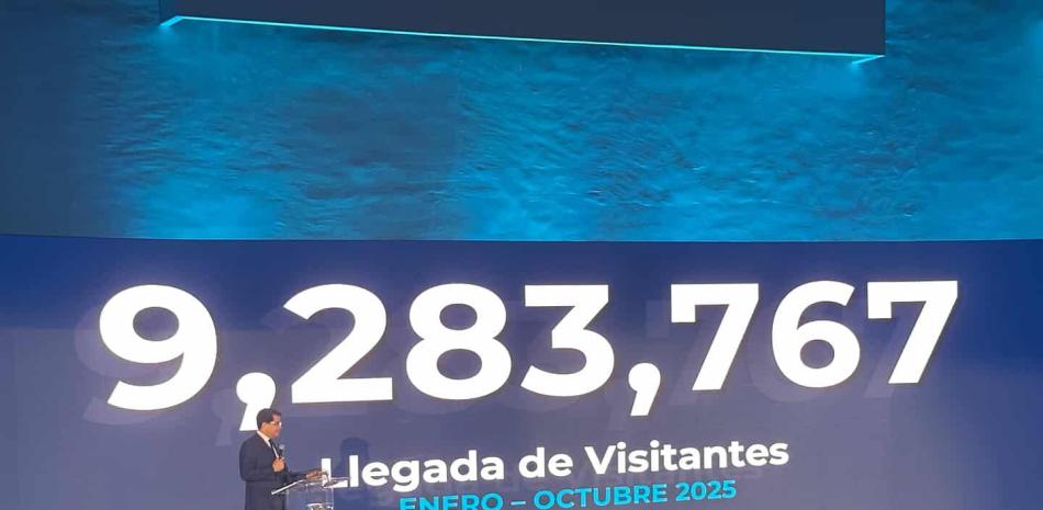 El ministro de Turismo, David Collado, presentó ayer la cifra de los turistas que llegaron al país durante el presente año.