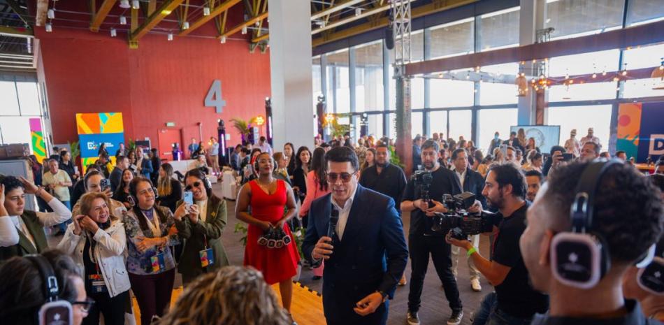 David Collado lanza en Colombia 