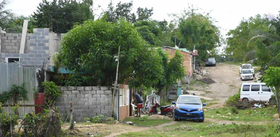 Caos en San Luis: Calles deterioradas, basura y delincuencia desbordan el sector