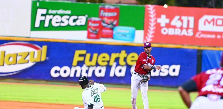 Acción del partido que efectuaron los Gigantes frente a las Estrellas.