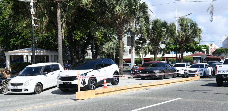 Reductores de velocidad construidos por el Instituto Nacional de Tránsito y Transporte Terrestre (Intrant), en el malecón de SD.