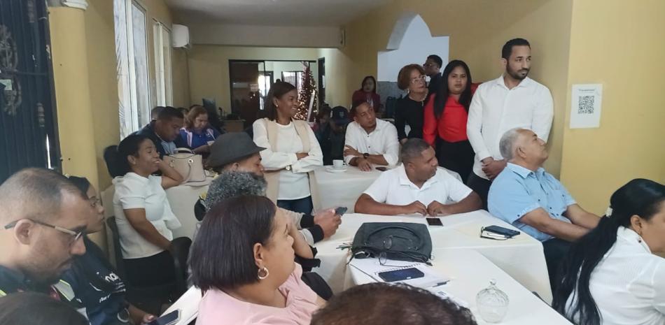 Educación inicia diálogo ante aumento de demanda de aulas