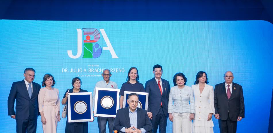 Fundación Rica celebra su quinta entrega del premio Dr. Julio A. Brache Aezeno y anuncia nueva categoría