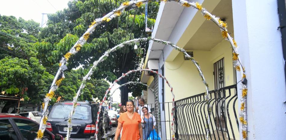 Barrios de Santo Domingo se preparan para la Navidad entre tradición y retos económicos
