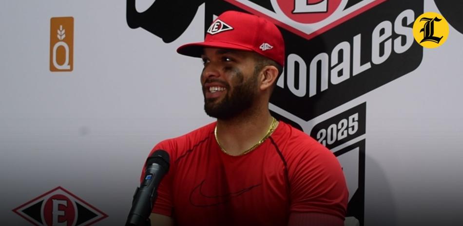 Marmolejos explica su turno clave en la victoria de los Leones del Escogido

También le pude interesar estos videos:

Soto pega jonrón por segunda noche consecutiva https://youtube.com/shorts/cLlIcAOc7PI

Junior Caminero "envia jonrón" https://youtube.com/shorts/vLqkjxD8Tj8

Los posibles cambios en Grandes Ligas https://youtube.com/shorts/70UULhTXrPg

Rafael Devers pegó sencillo al jardín central para dejar en el terreno a los Orioles de Baltimore https://youtube.com/shorts/nOO8PuLNdGQ

Más noticias en https://www.listindiario.com/el-deporte

Suscríbete al canal  https://bit.ly/335qMys

Síguenos
Twitter  https://twitter.com/ElDeporteListin

Facebook  https://www.facebook.com/listindiario 

Instagram https://www.instagram.com/listindiario/