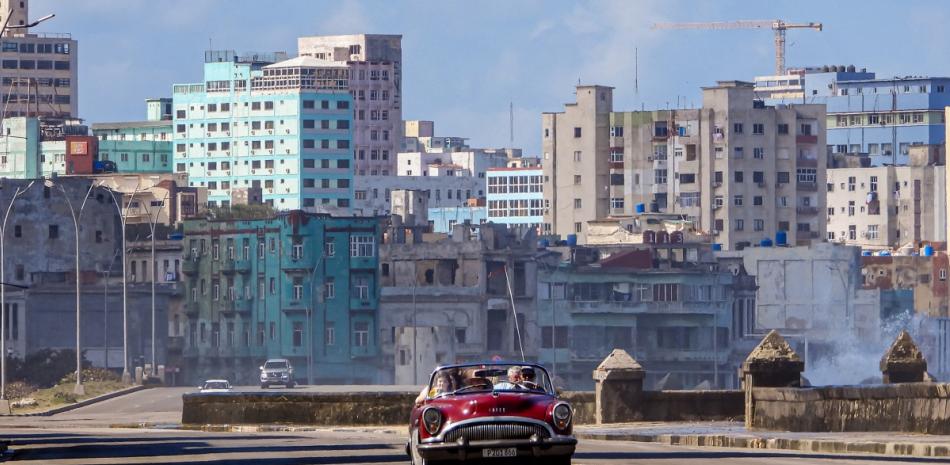 Turistas por La Habana, Cuba