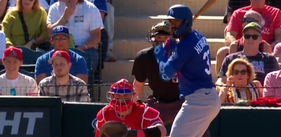 Teoscar Hernández comenzó perfecto la pretemporada con los Esquivadores.